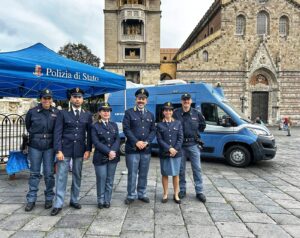 Iniziativa contro Violenza Donne Messina Polizia