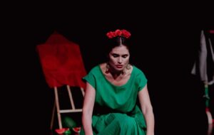 Jessica Ferro in Frida