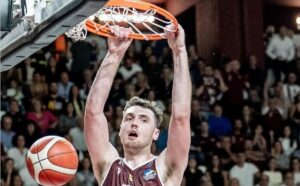 Matthew Hurt Trapani Shark