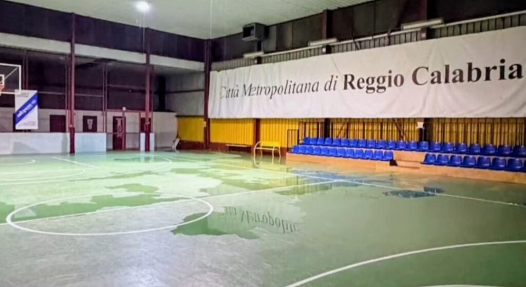 Piove dentro Scatolone