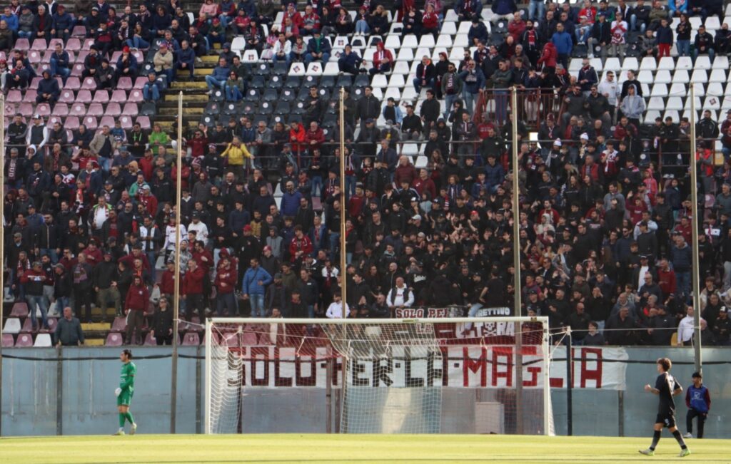 Reggina-Gela Curva Sud tifosi Granillo