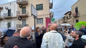 Una delle scalinate tra via Reggio Campi a via Possidonea porta il nome di Carmelo Restifo Pecorella