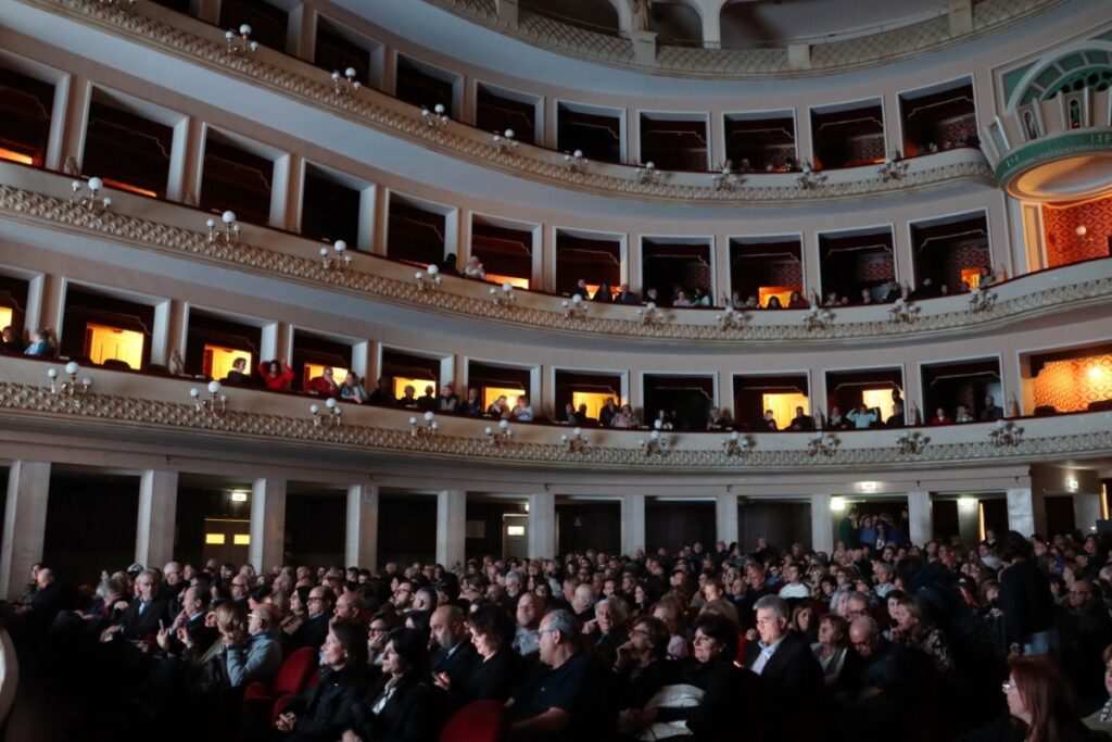 Spettacolo Tra Palco e Realtà Reggio Calabria