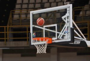 Canestro pallone basket PalaCalafiore