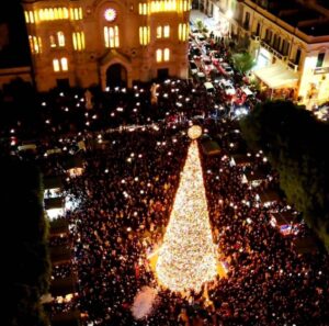 albero natale piazza duomo reggio calabria