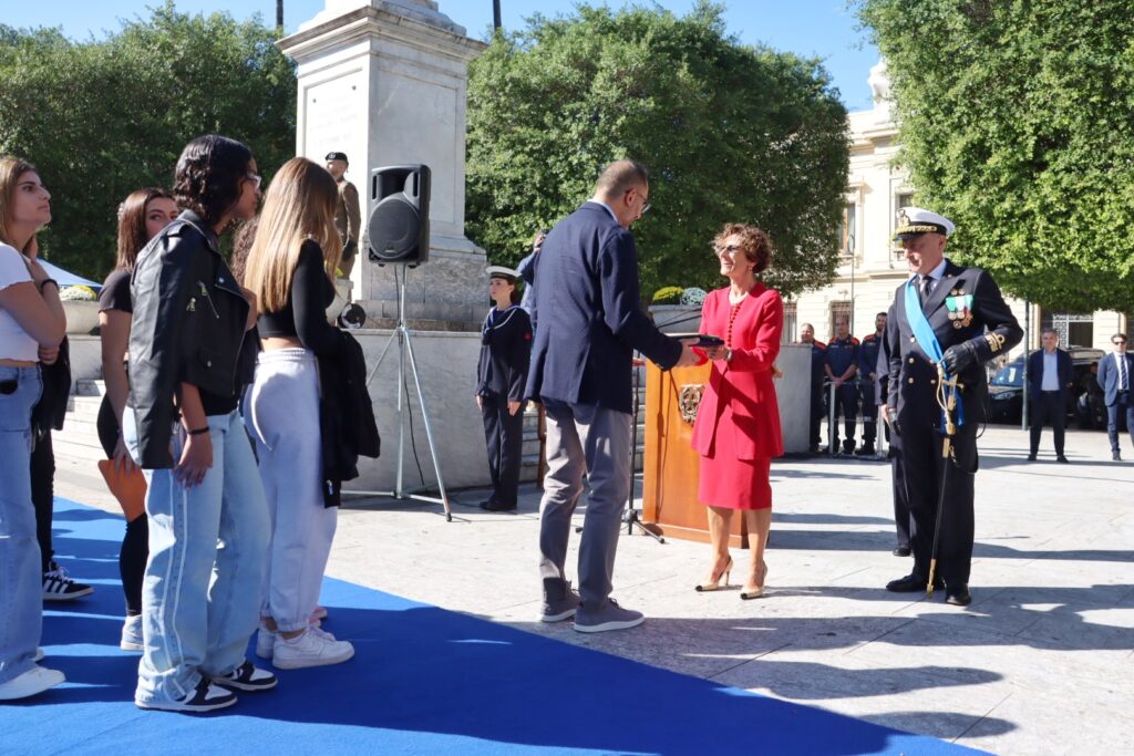 cerimonia 4 novembre festa forze armate