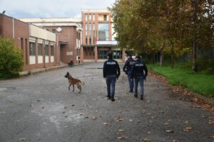 controlli polizia nelle scuole