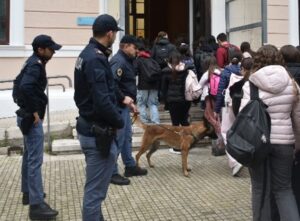 controlli polizia scuola