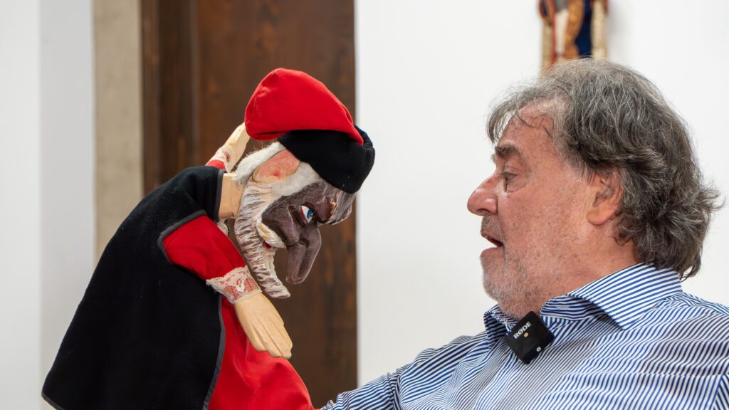 inaugurata mostra Buratto, Fili, Bastoni