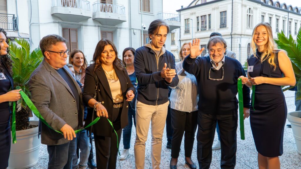 inaugurata mostra Buratto, Fili, Bastoni
