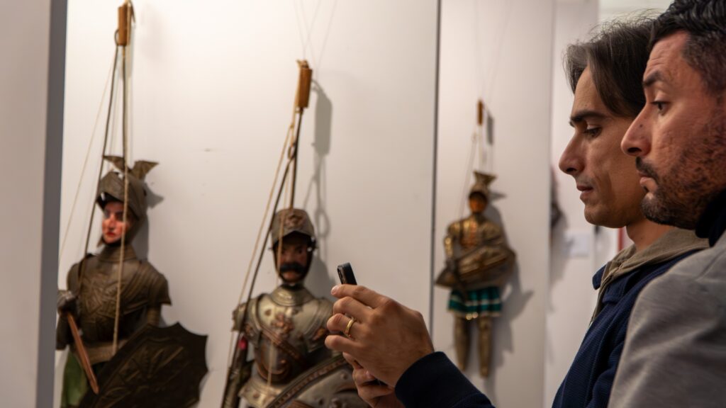inaugurata mostra Buratto, Fili, Bastoni