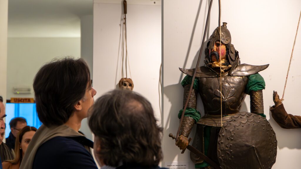 inaugurata mostra Buratto, Fili, Bastoni