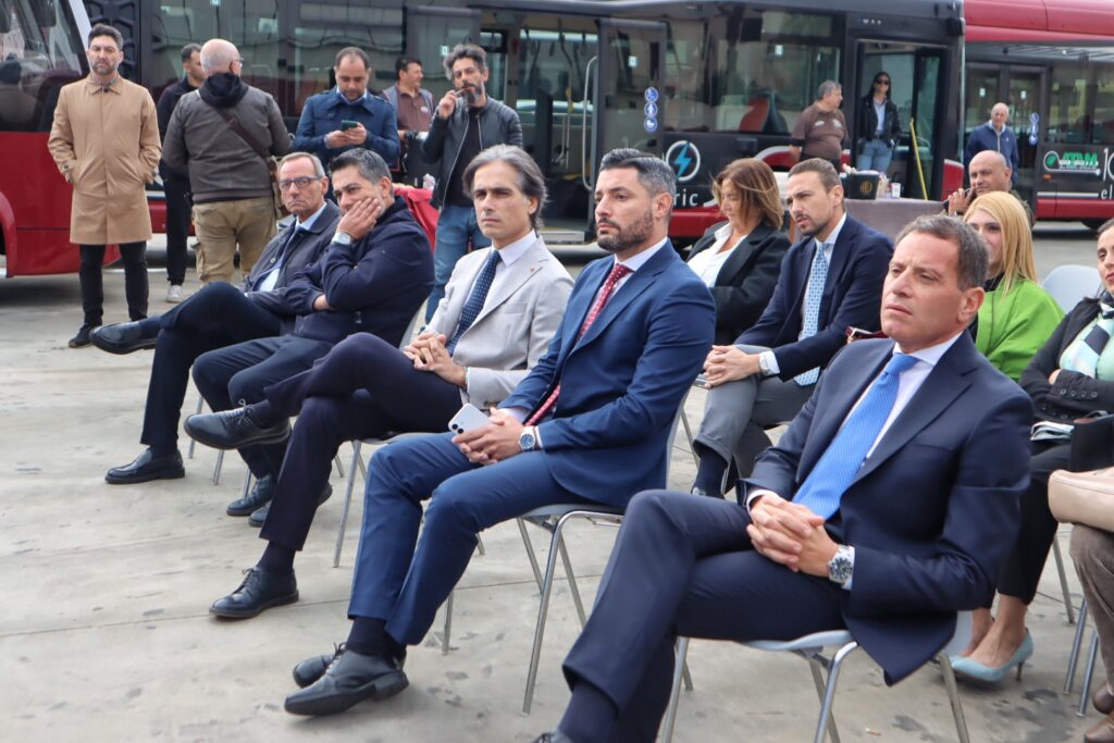inaugurazione bus atam elettrici