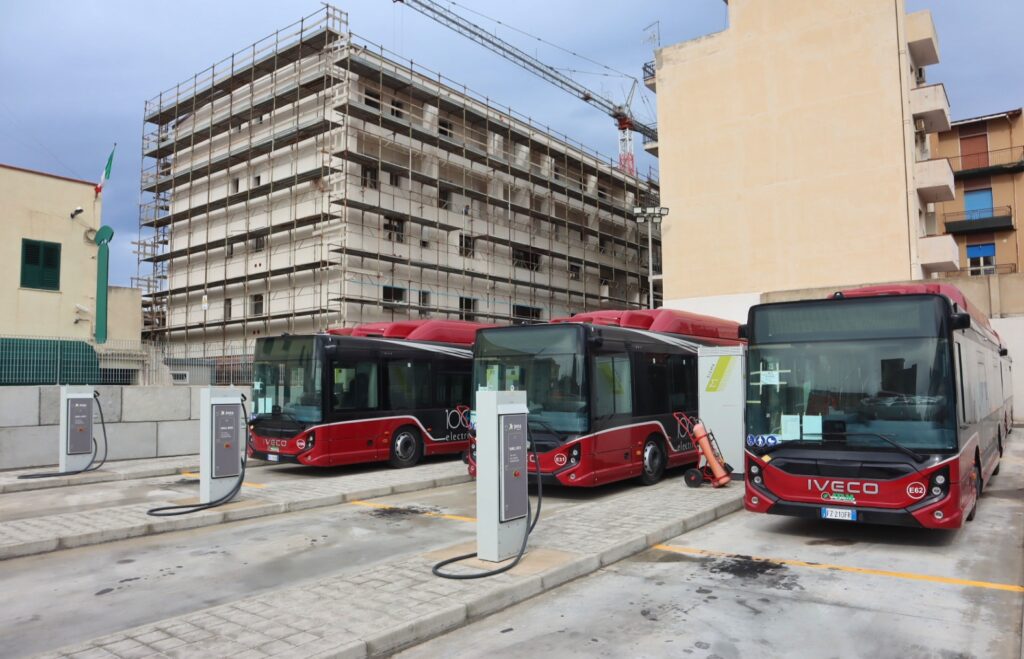 inaugurazione bus atam elettrici