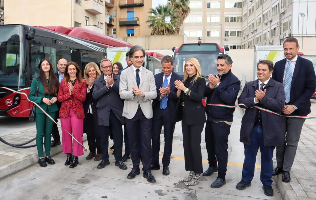 inaugurazione bus atam elettrici