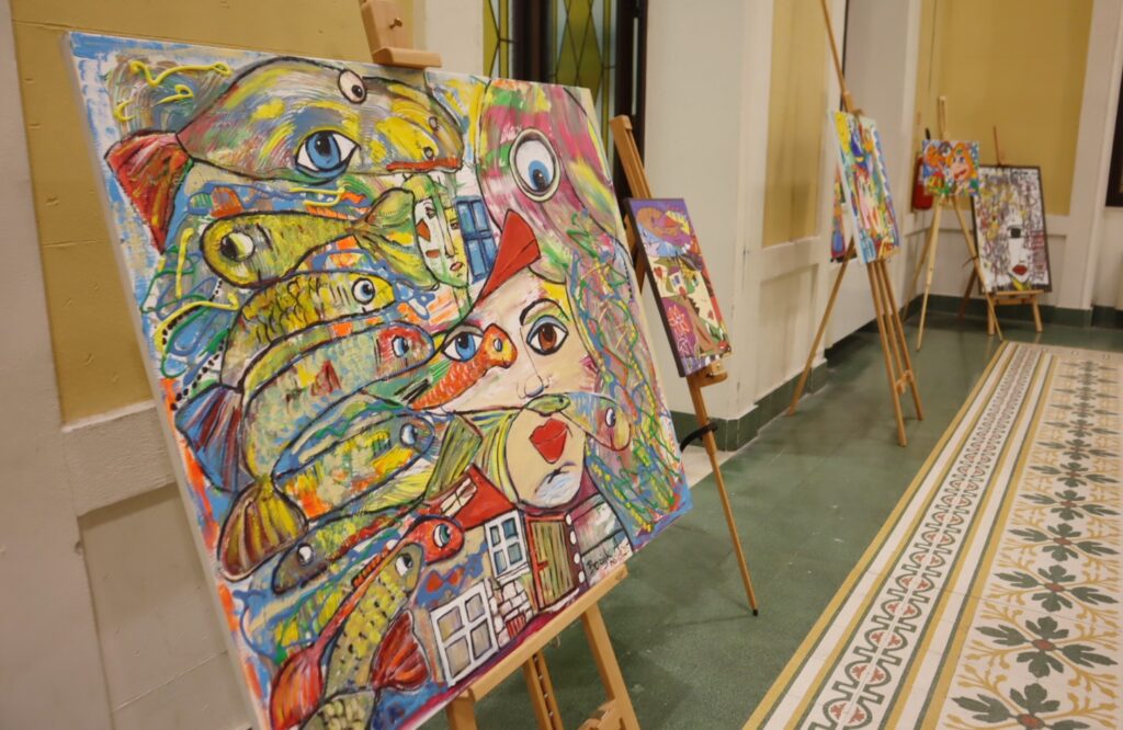 inaugurazione mostra d'arte dedicata a Gianni Versace