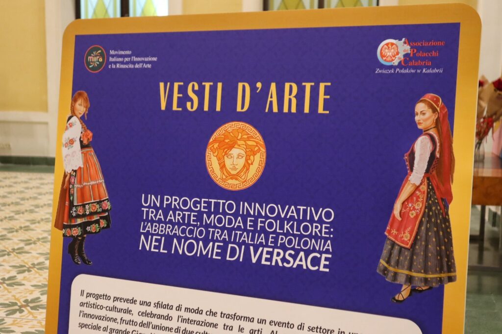 inaugurazione mostra d'arte dedicata a Gianni Versace