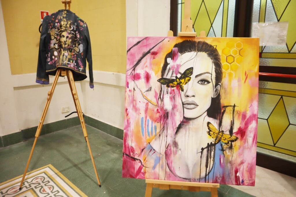inaugurazione mostra d'arte dedicata a Gianni Versace