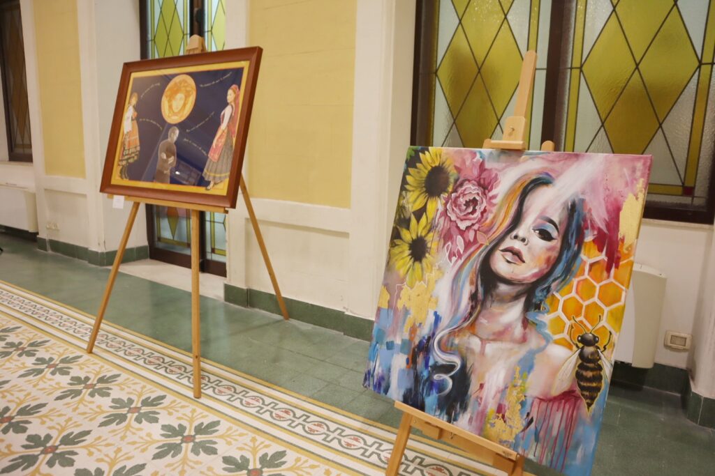 inaugurazione mostra d'arte dedicata a Gianni Versace