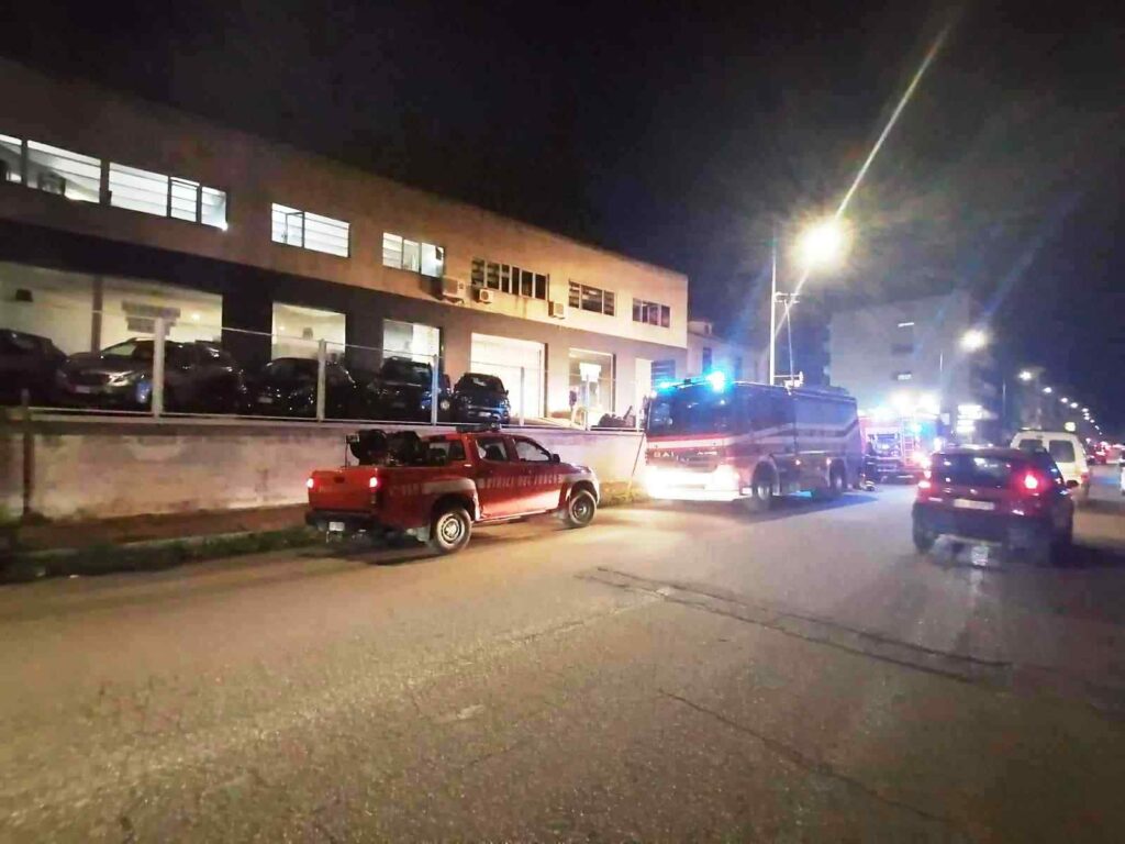 incendio officina gioia tauro