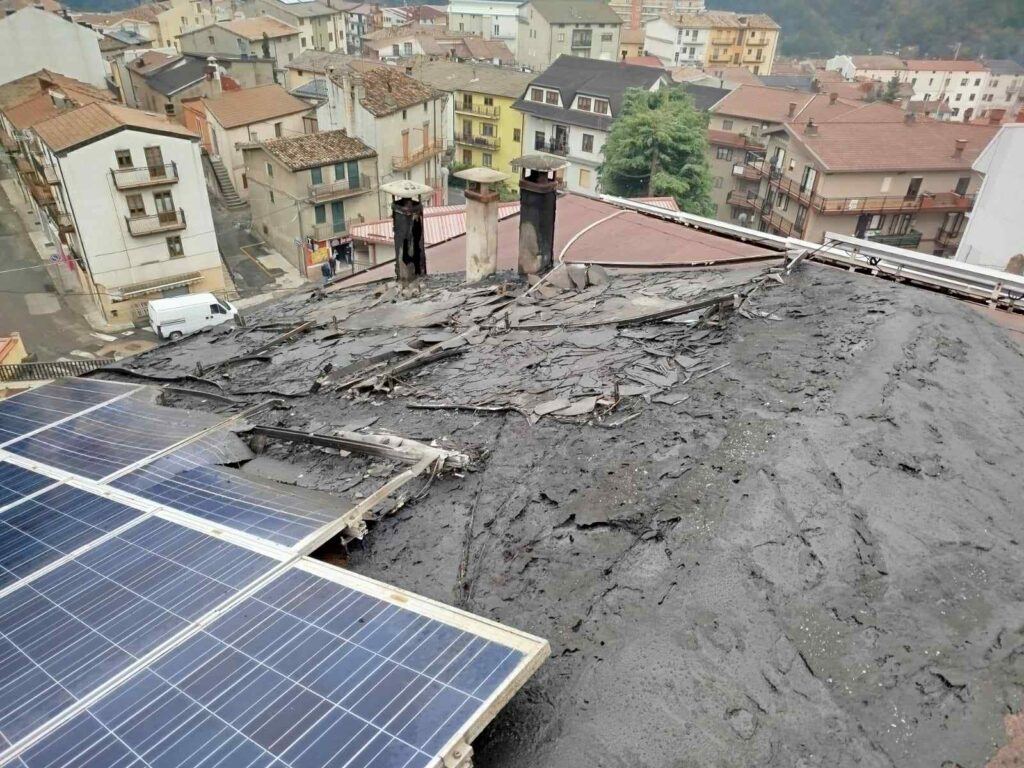 incendio tetto san giovanni in fiore