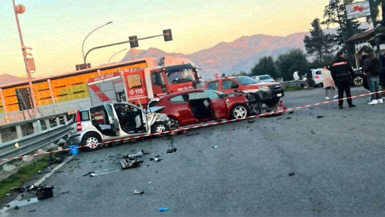 Tragico incidente sulla SS106: due morti e sei feriti | NOMI e DETTAGLI
