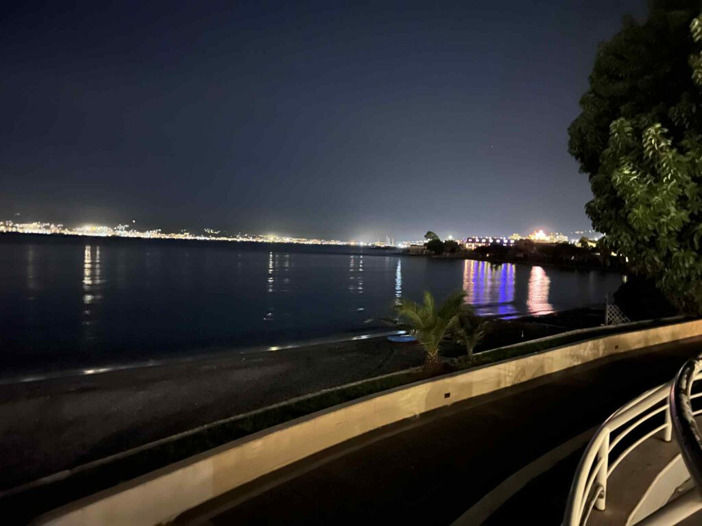 lido comunale al buio