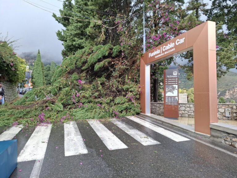 maltempo-giardini-naxos-sicilia