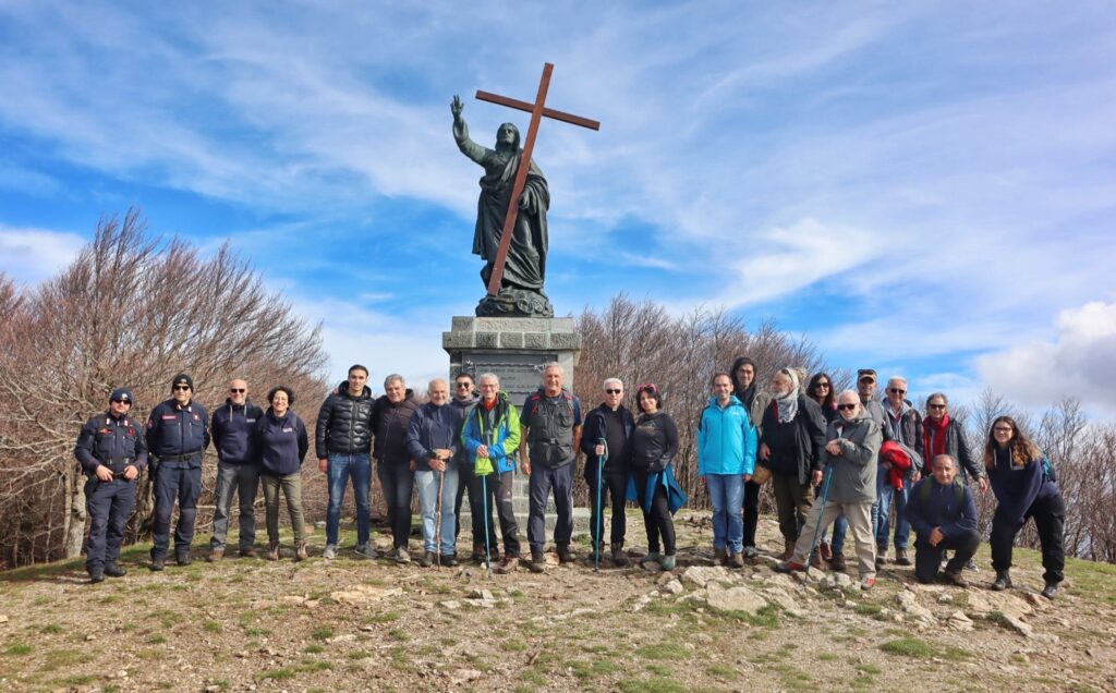 montalto posa croce cristo redentore 8 novembre 2025