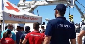 polizia sbarchi migranti