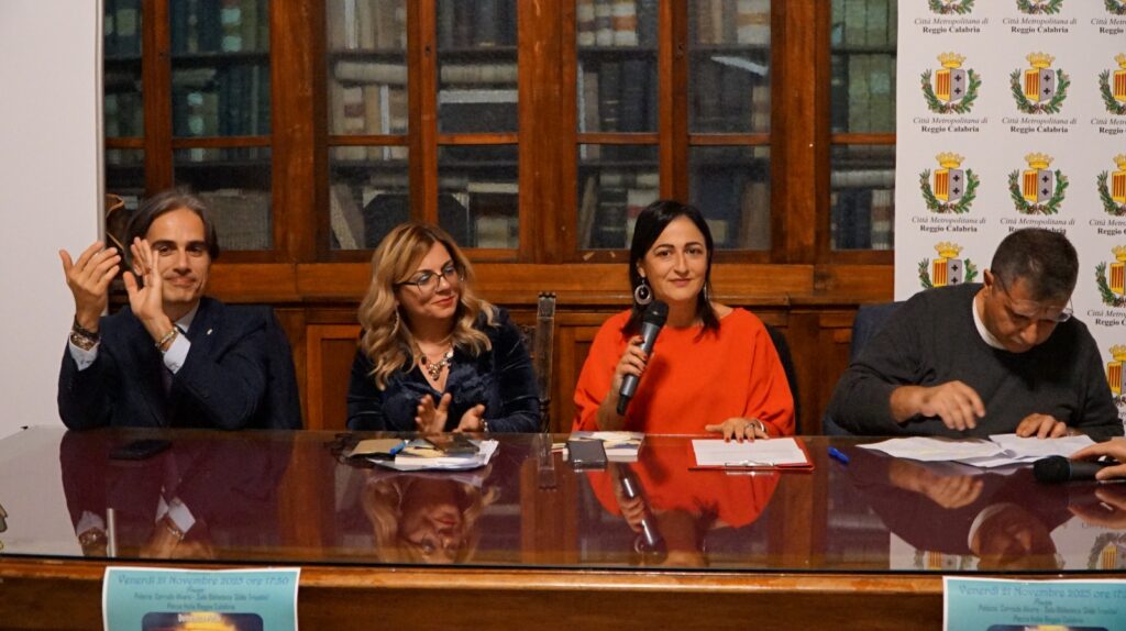 presentazione libro scampoli di luce pirilli
