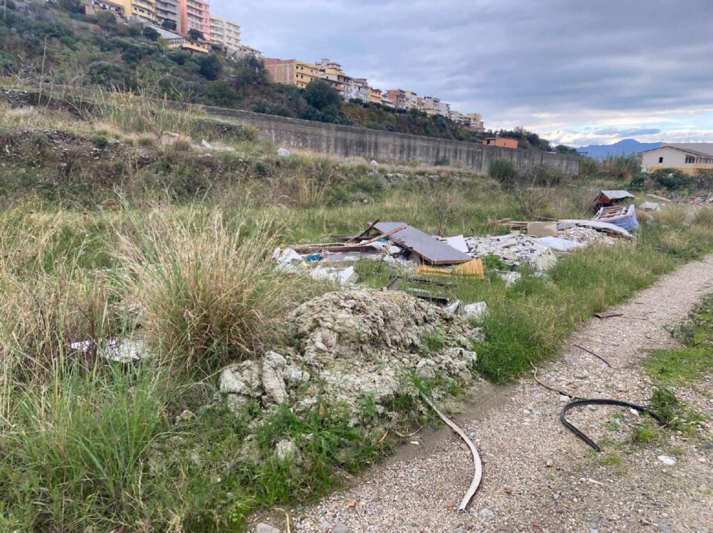 segnalazione torrente calopinace foto-compressed-immagini