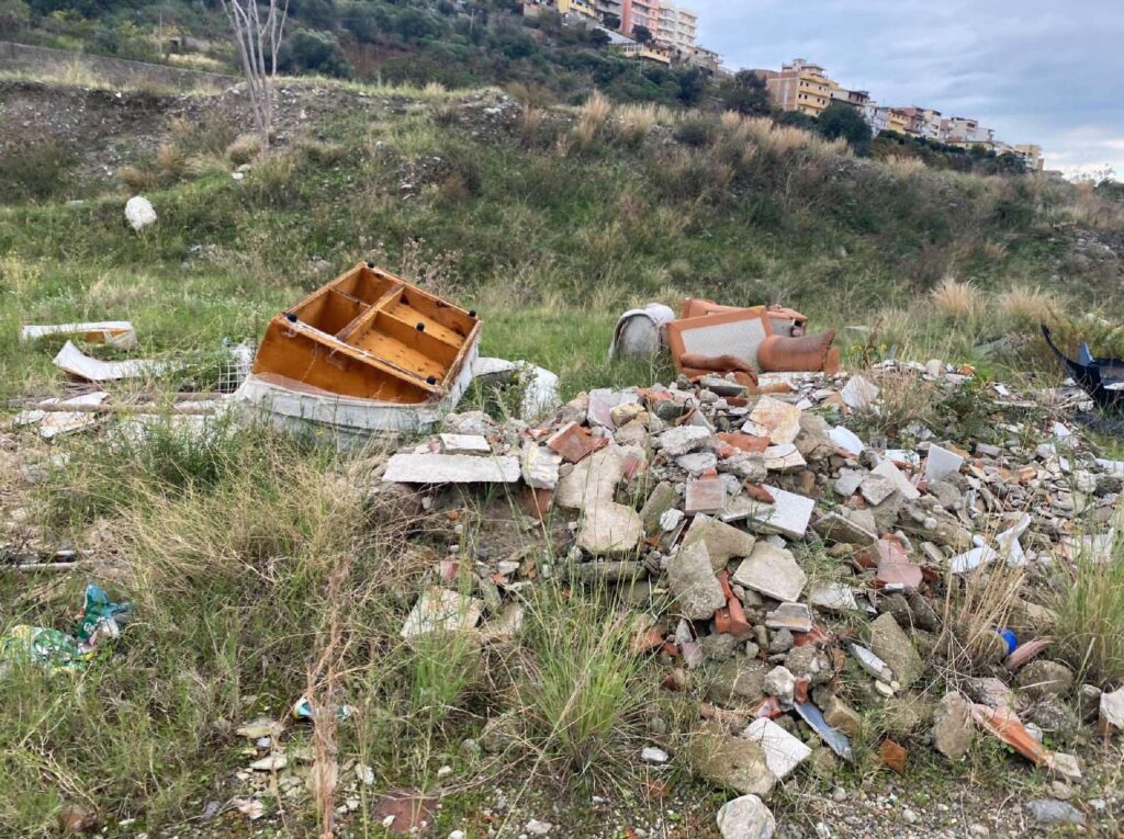 segnalazione torrente calopinace foto-compressed-immagini