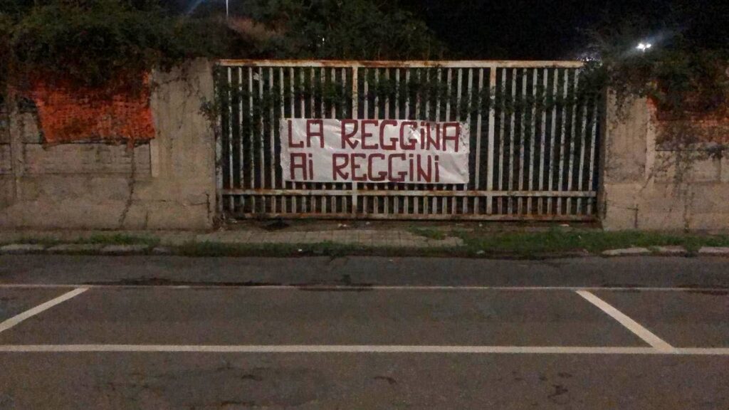 striscione ultrà la reggina ai reggini