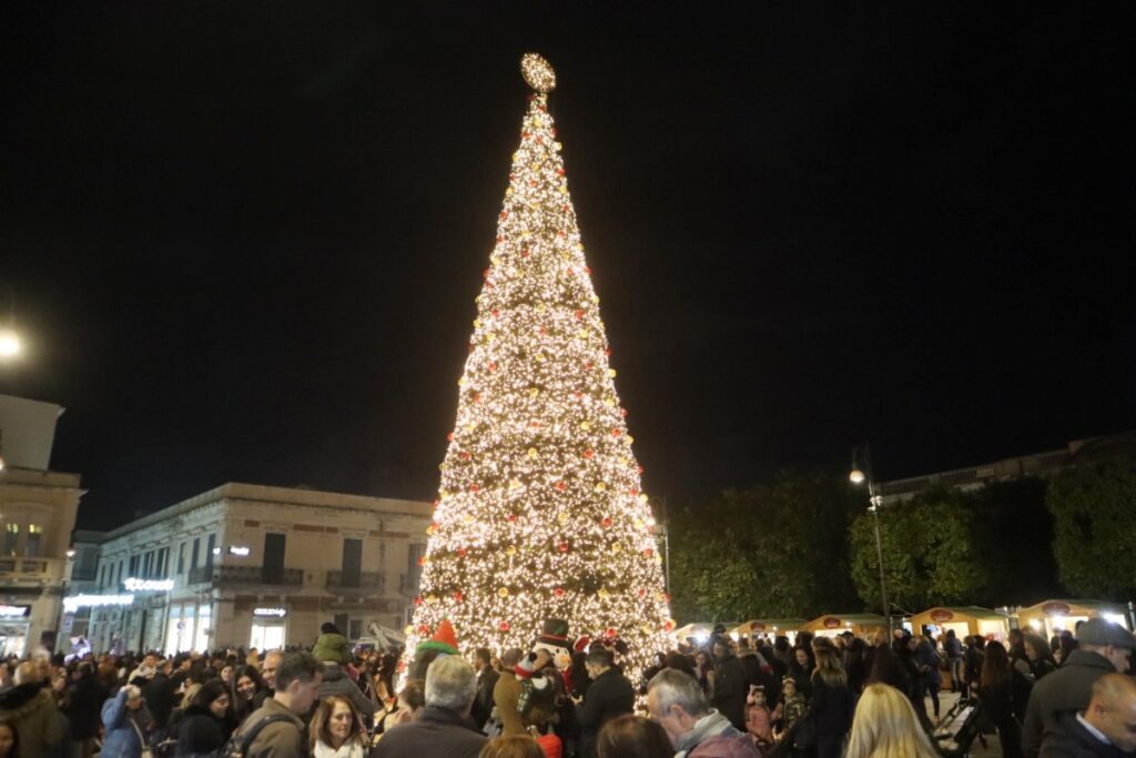 Albero Natale Piazza Duomo Reggio Calabria
