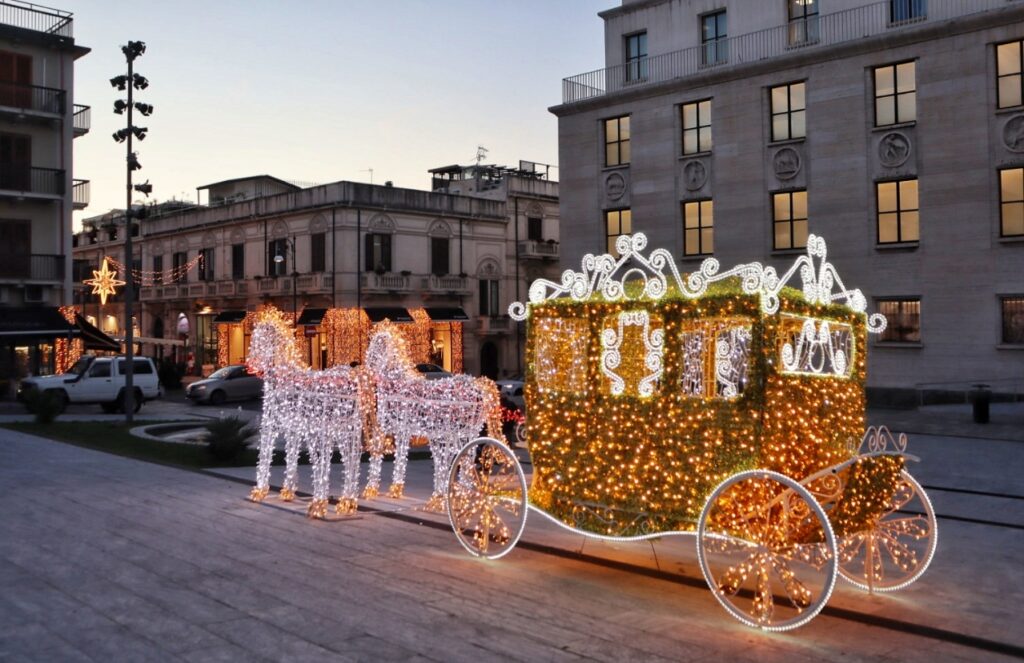 Illuminazione Natale Piazza De Nava Reggio Calabria