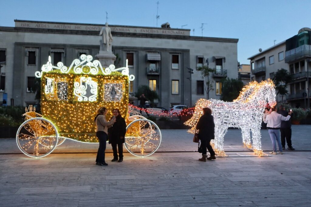 Illuminazione Natale Piazza De Nava Reggio Calabria