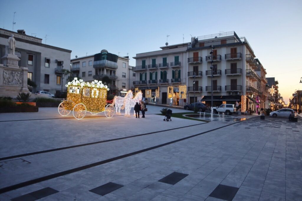Illuminazione Natale Piazza De Nava Reggio Calabria