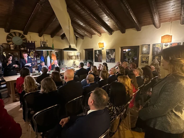 Lamezia, la Cena degli Auguri Lions: un momento di incontro, solidarietà e condivisione