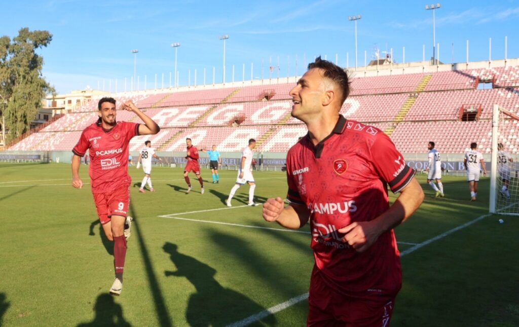 Reggina-Milazzo Edera esultanza