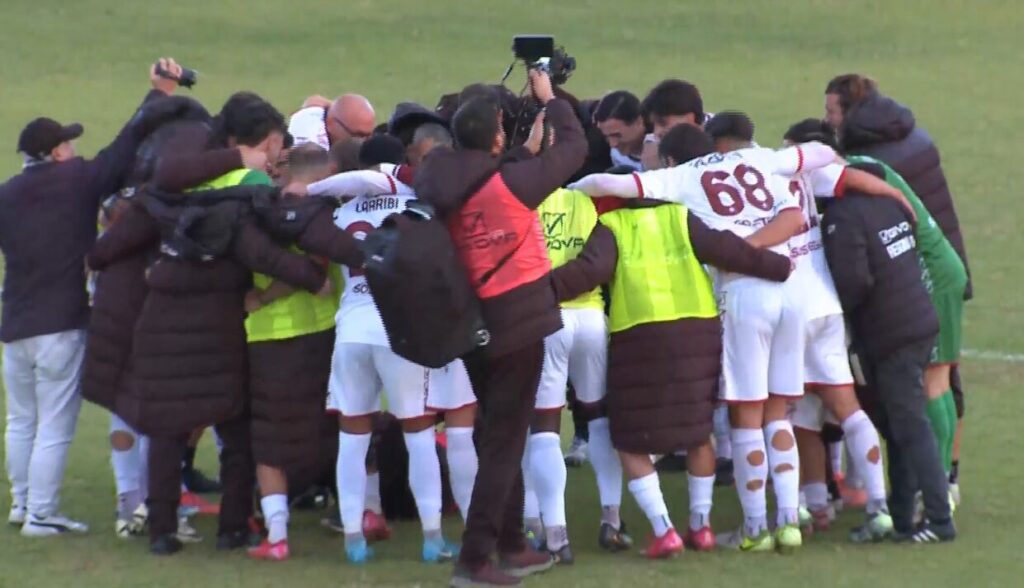 Reggina festeggia vittoria a Paternò