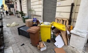 Spazzatura via Arcovito