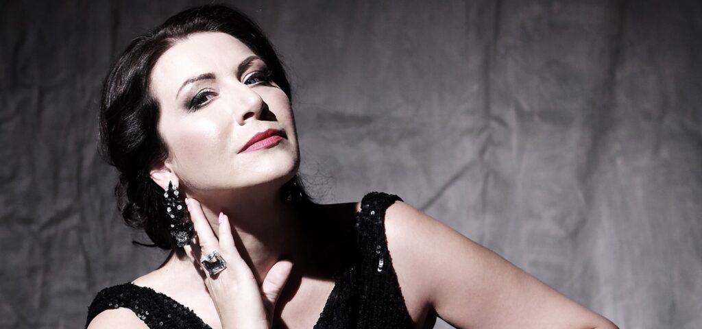 TOSCA Soprano Cellia Costea