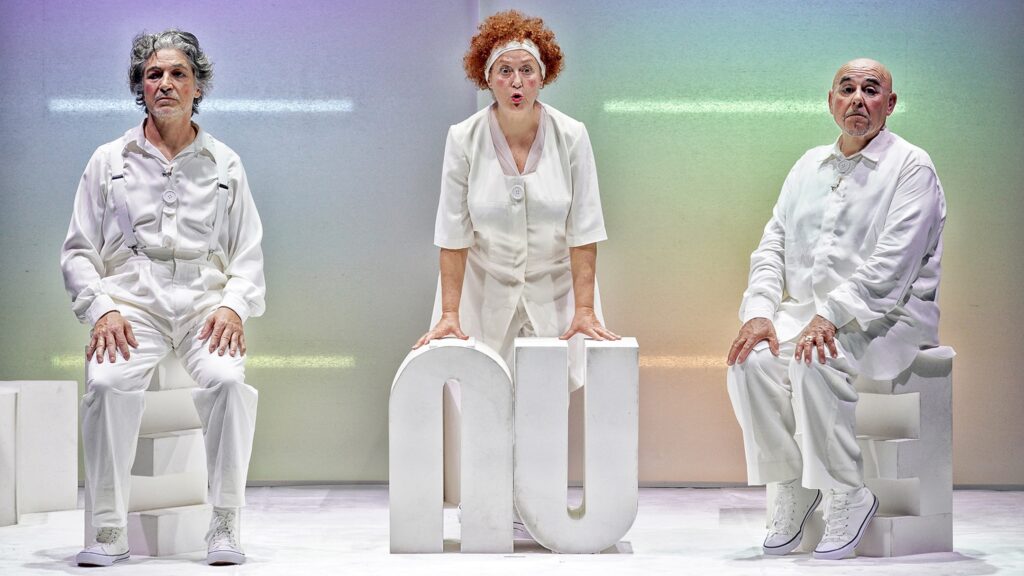 Una scena dello spettacolo Esercizi di stile