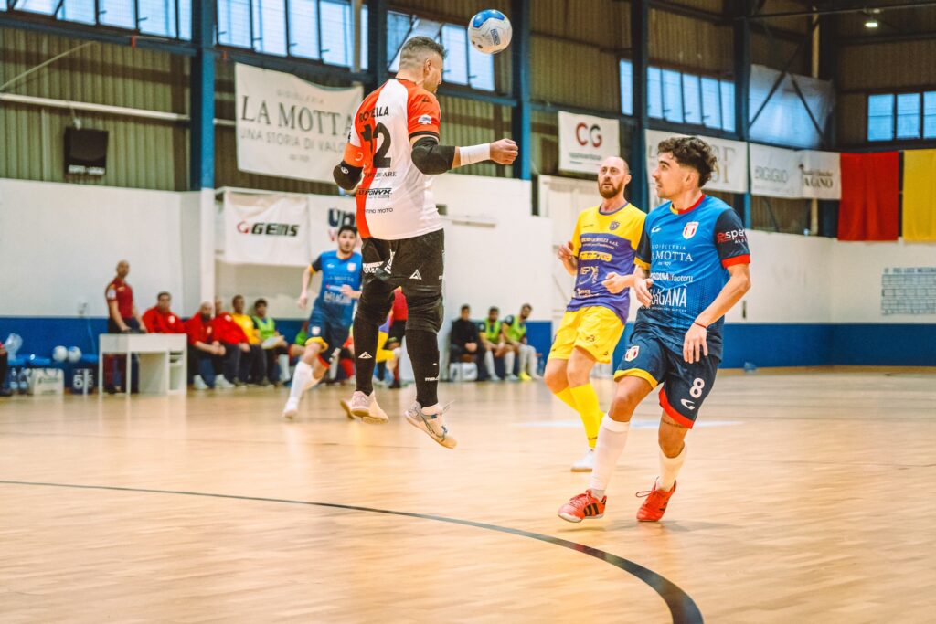 Una spettacolare fase di gioco (MESSINA FUTSAL)