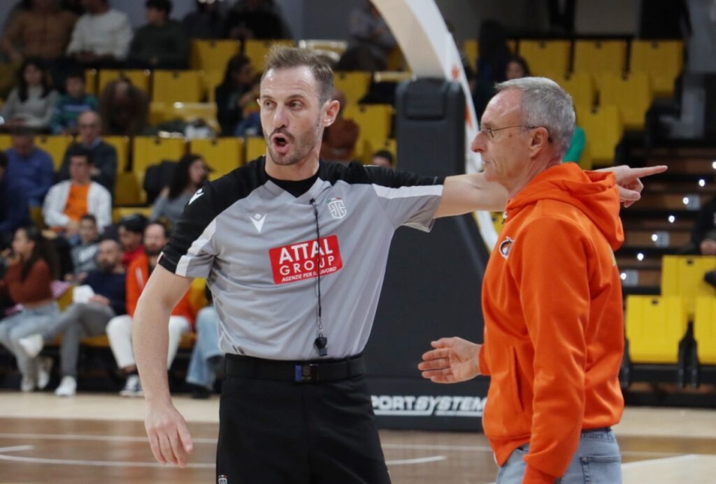Coach Cadeo