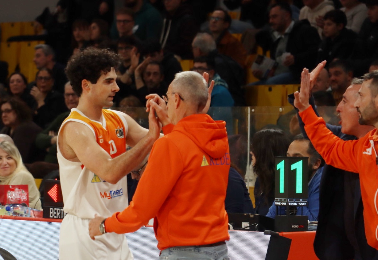 Manu Fernandez e coach Cadeo