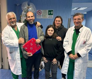 consegna doni chirurgia pediatrica Angeli Bianchi
