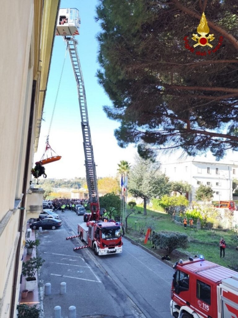 esercitazione terremoto vigili del fuoco