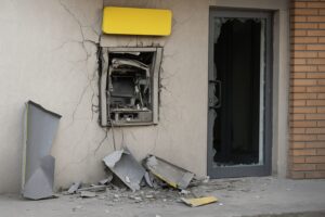 esplosione postamat